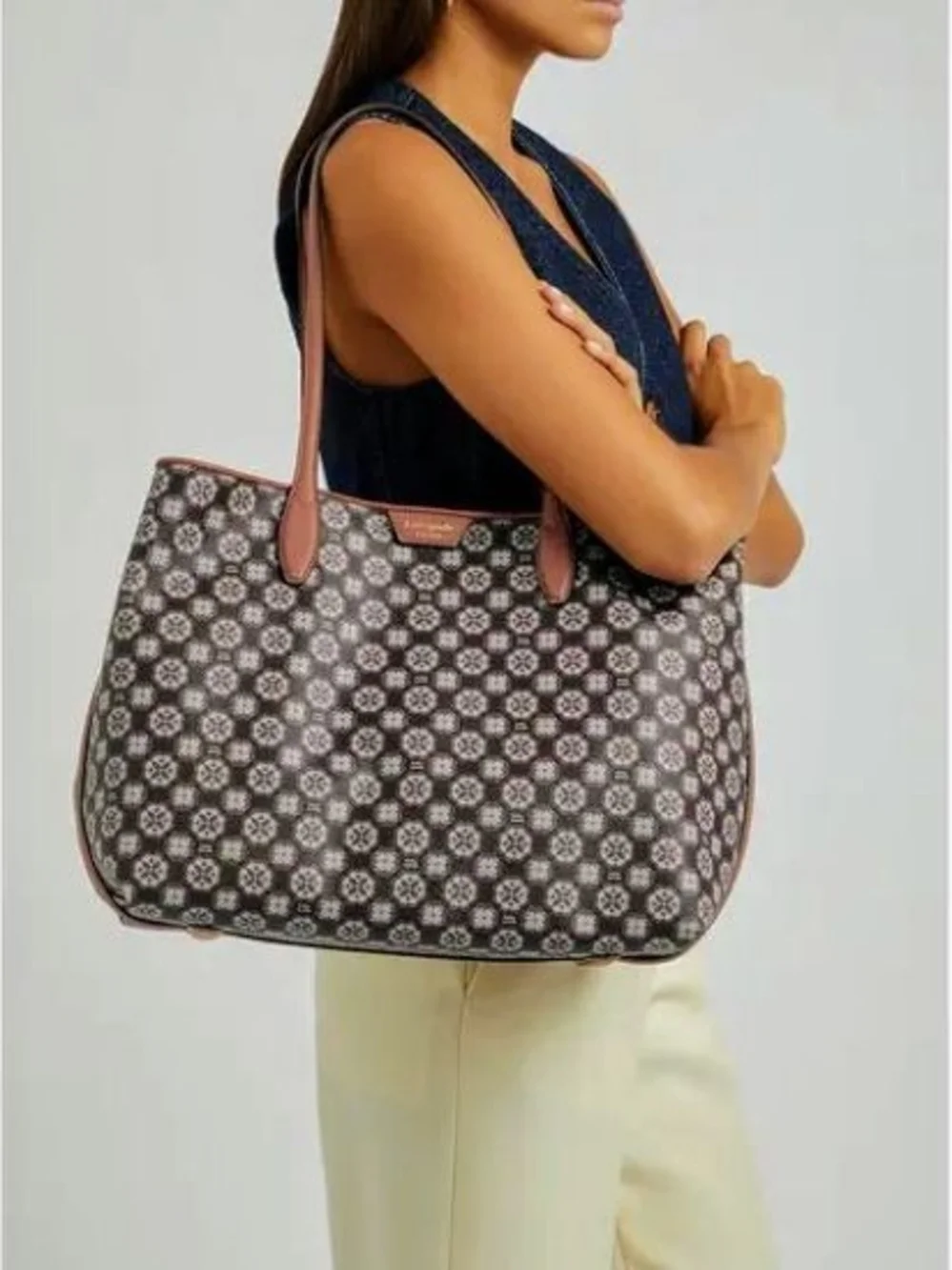 Kate Spade Tote Bag - Picture 4 of 9